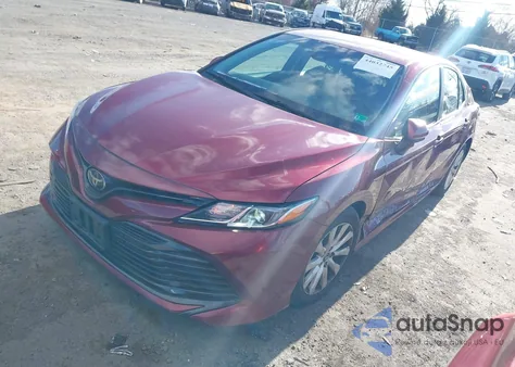 2018 Toyota Camry Le from USA, damaged, VIN 4T1B11HK1JU541193